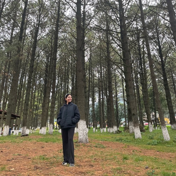 Meet your Posher, Norma - Picture 1 of 1